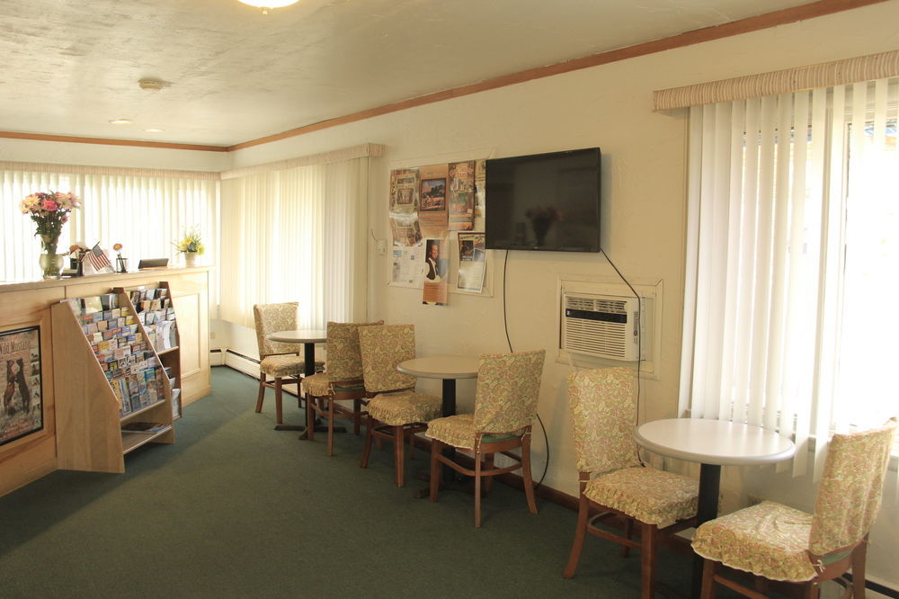 Sunrise Motor Inn Cody Exterior photo