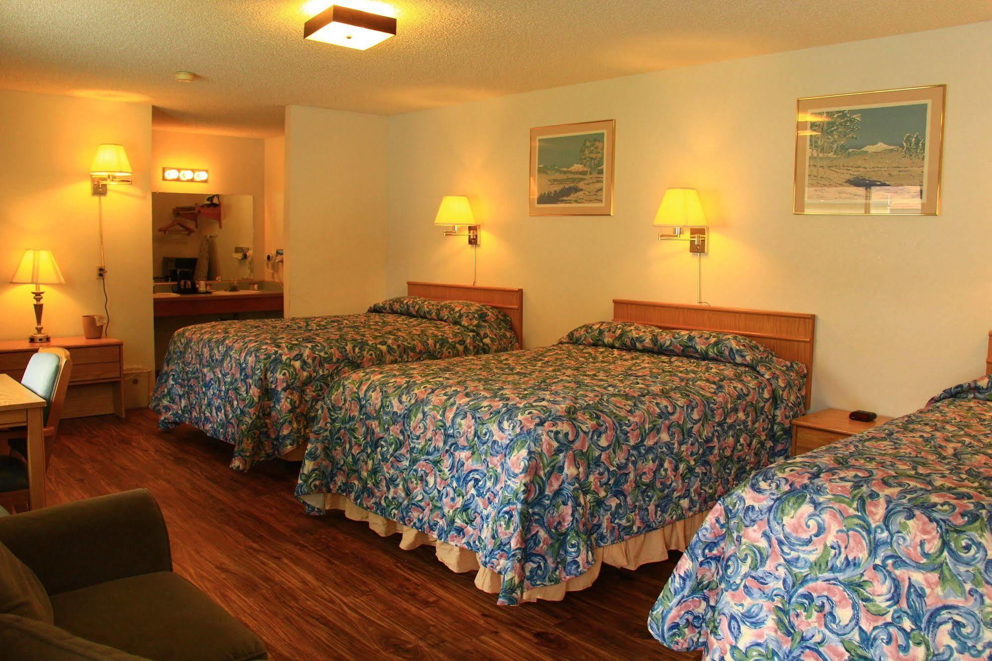 Sunrise Motor Inn Cody Exterior photo