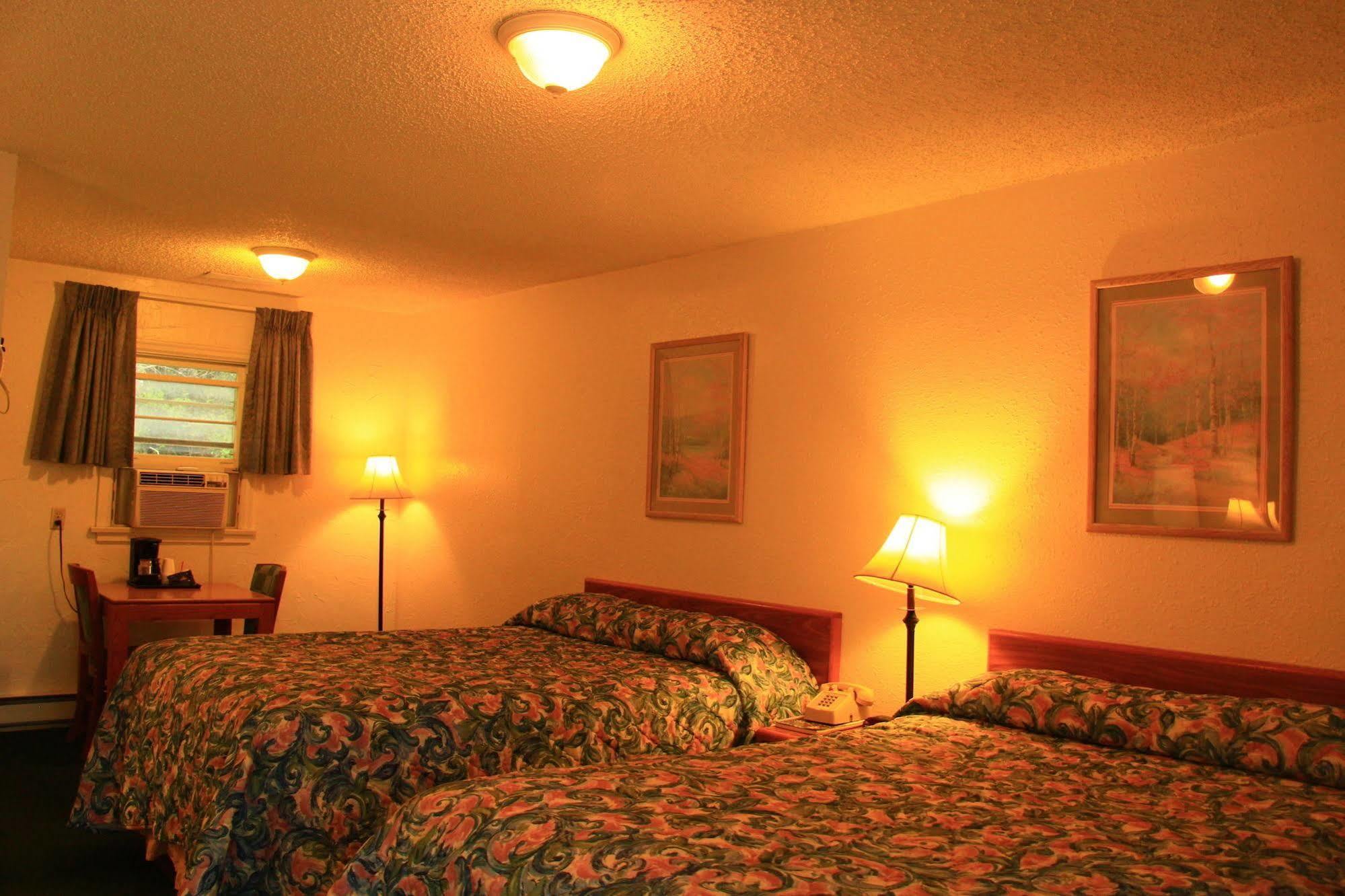 Sunrise Motor Inn Cody Exterior photo